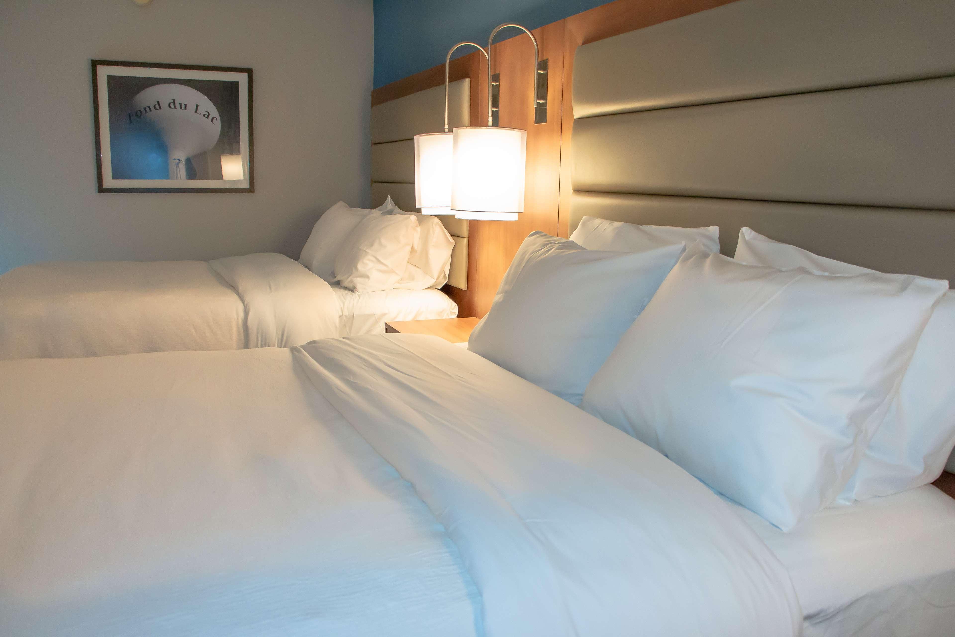Radisson Hotel&Conference Center Fond du Lac Extérieur photo