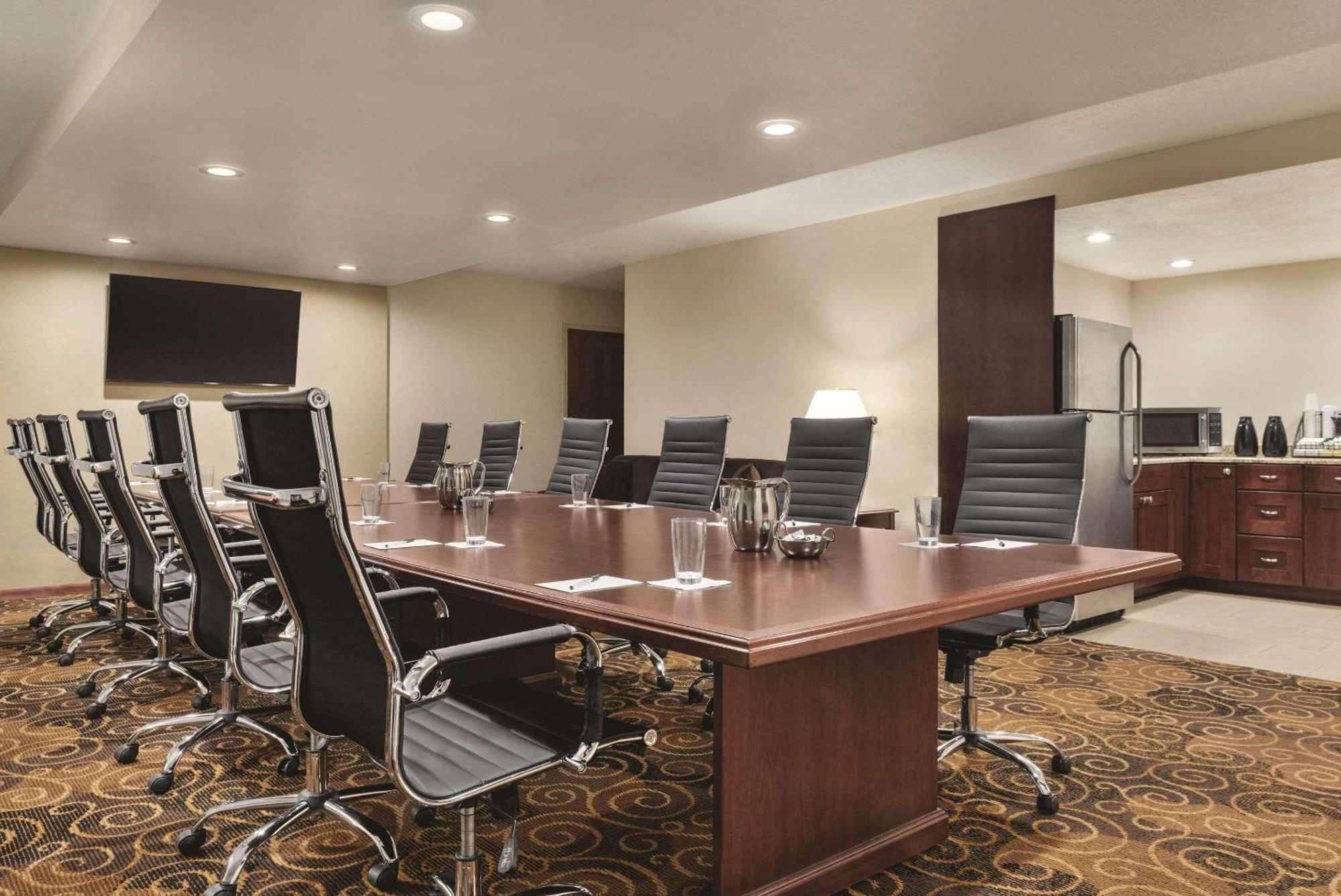 Radisson Hotel&Conference Center Fond du Lac Extérieur photo