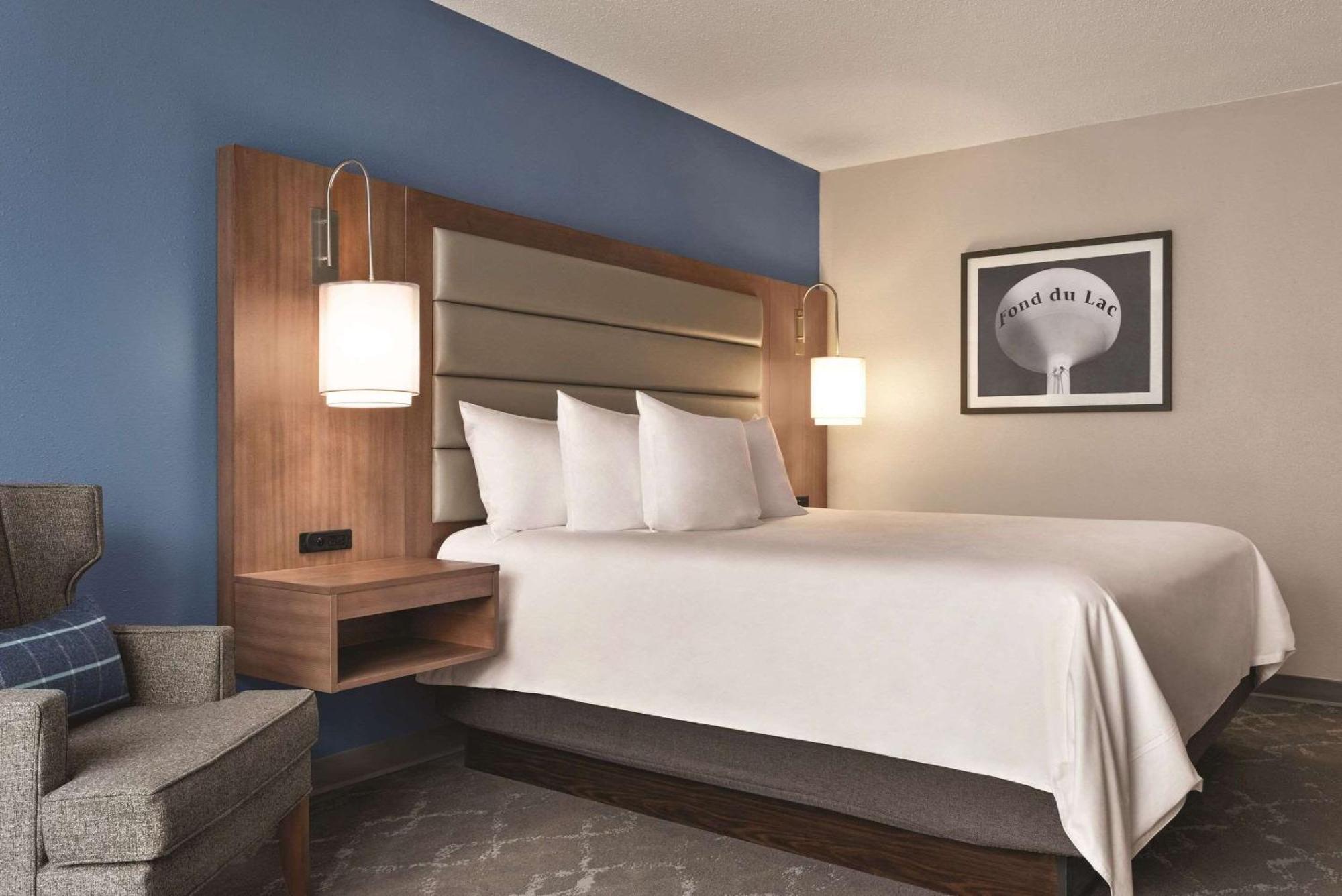 Radisson Hotel&Conference Center Fond du Lac Extérieur photo