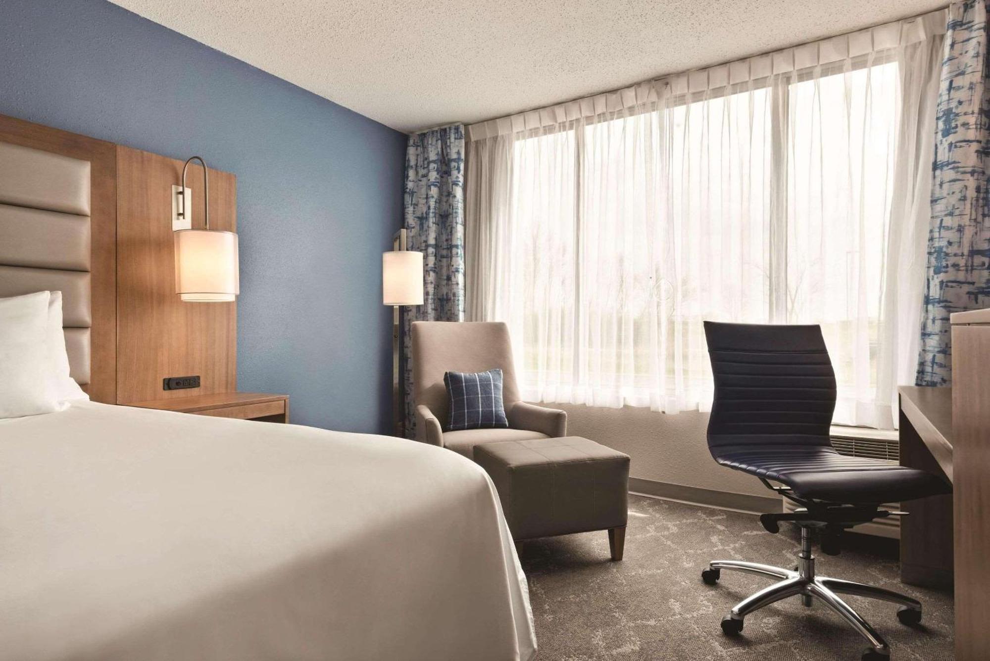 Radisson Hotel&Conference Center Fond du Lac Extérieur photo
