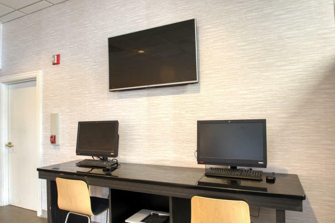 Radisson Hotel&Conference Center Fond du Lac Extérieur photo