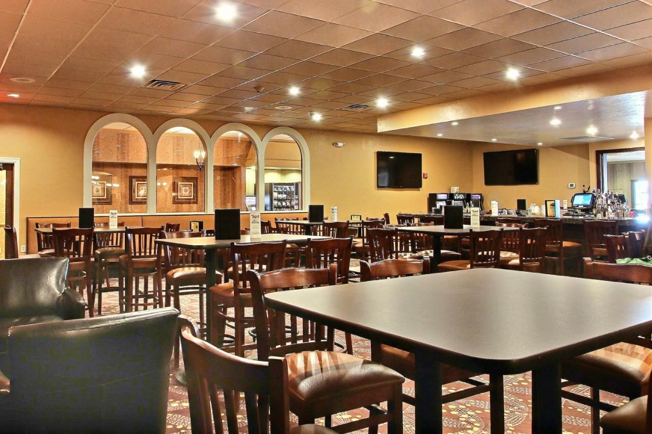 Radisson Hotel&Conference Center Fond du Lac Extérieur photo